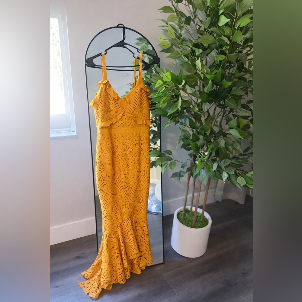 Bliss Sunflower Lace Midi Dress